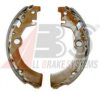 SUZUK 5320070820 Brake Shoe Set